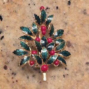 🌿 Vintage Christmas Holly Brooch – Green Enamel & Red Berries – Approx. 1.75"